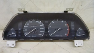 323 SD KİLOMETRE SAATİ