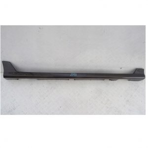 mazda 2 sport sağ marşpiyel plastiği