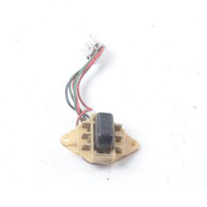mazda 323 sedan arka cam düğmesi